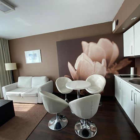 Apartament Prywatny Salon Z Aneksem Kuchennym I Sypialnia W Hotelu Diva Kolobrzeg Dış mekan fotoğraf