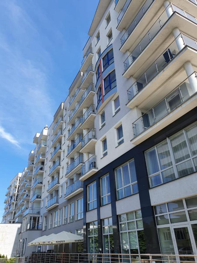 Apartament Prywatny Salon Z Aneksem Kuchennym I Sypialnia W Hotelu Diva Kolobrzeg Dış mekan fotoğraf