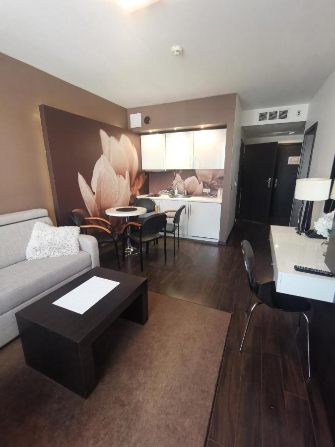 Apartament Prywatny Salon Z Aneksem Kuchennym I Sypialnia W Hotelu Diva Kolobrzeg Dış mekan fotoğraf