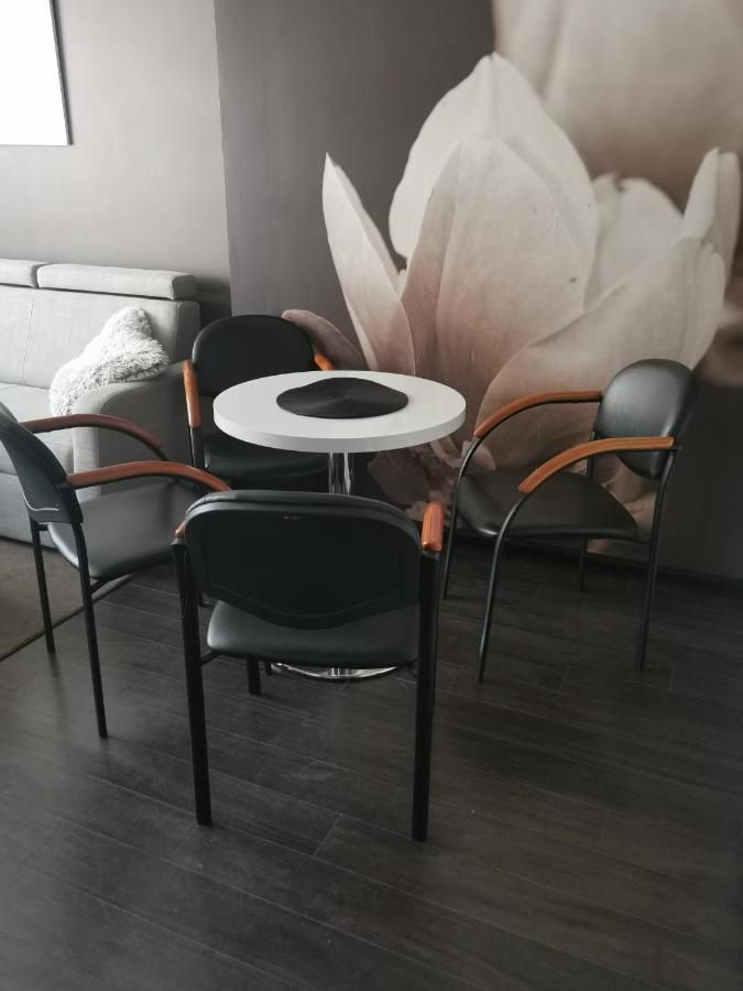 Apartament Prywatny Salon Z Aneksem Kuchennym I Sypialnia W Hotelu Diva Kolobrzeg Dış mekan fotoğraf
