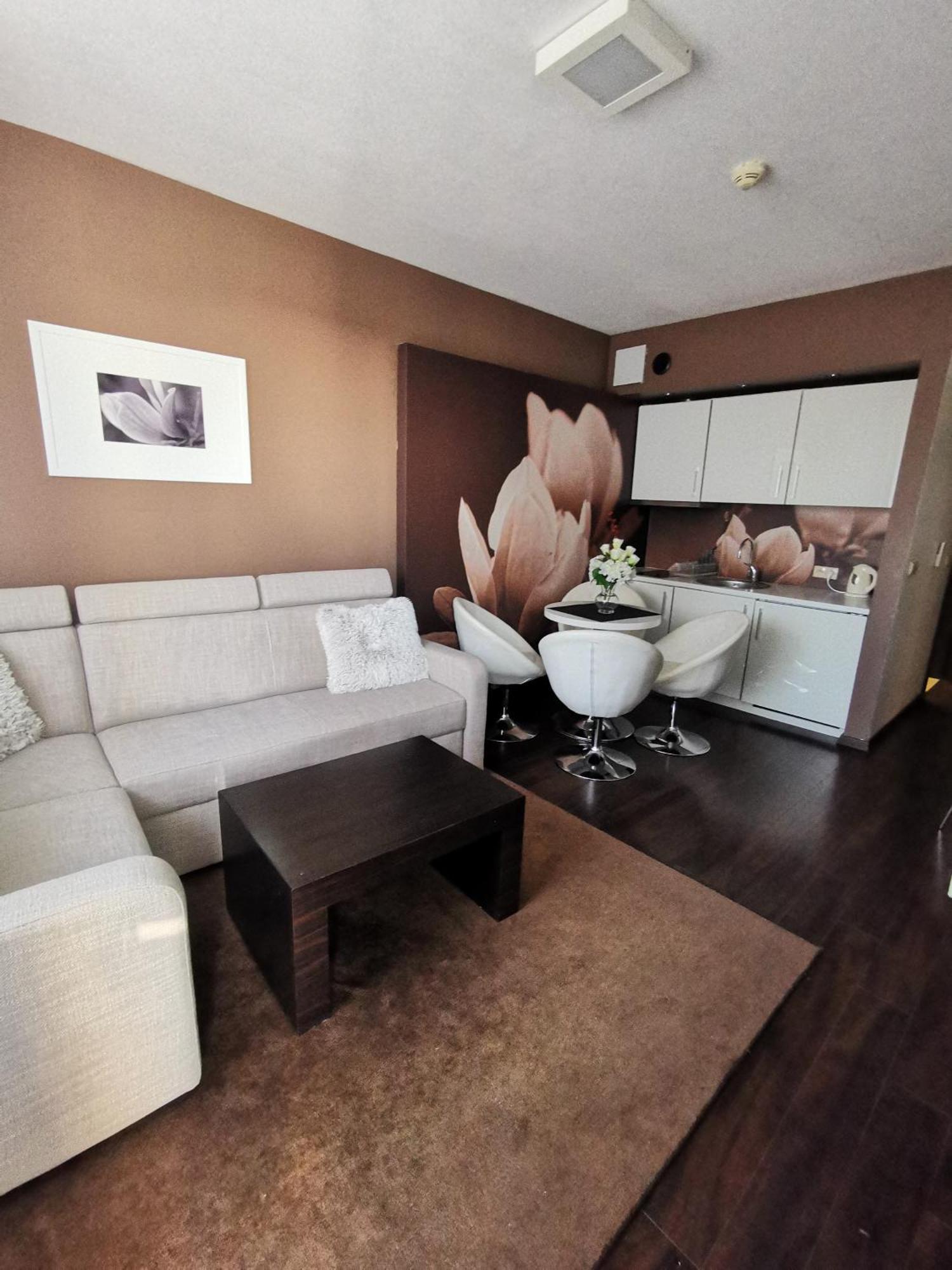 Apartament Prywatny Salon Z Aneksem Kuchennym I Sypialnia W Hotelu Diva Kolobrzeg Oda fotoğraf